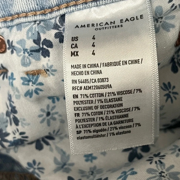 American Eagle High Rise Shortie Light Wash Patches Cut Off Beach Vacation 4 - Picture 6 of 12